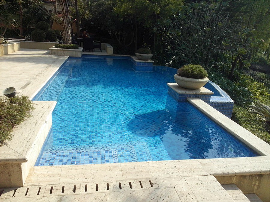 佛山中信山語湖別墅泳池工程