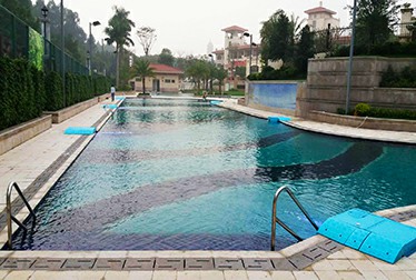 佛山三水麗日?qǐng)?jiān)美森林湖一體化泳池工程