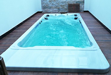 四川黃龍溪谷私人無邊際泳池工程