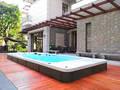 戴高樂泳池設(shè)備 帶你體驗在家就能躍進無邊際泳池的快感