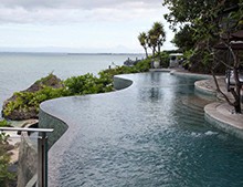 無邊際泳池的造價多少？貴不貴？