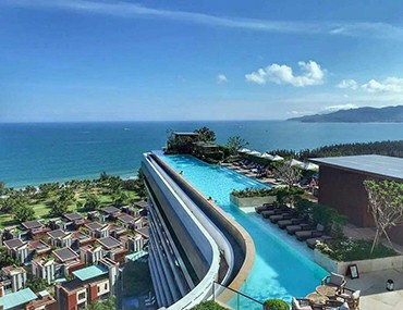 想知道私人10米游泳池的造價大約多少？