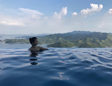 無邊際泳池為什么選擇法國戴高樂?這個理由就足夠了[戴高樂泳池設(shè)備]