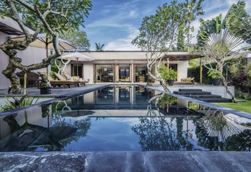 還在為私家泳池建造而發(fā)愁？戴高樂無邊際泳池為你排憂解難——戴高樂泳池設(shè)備