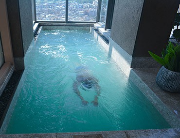 想在家自建10米的游泳池要怎么做？大約需要多少錢呢？