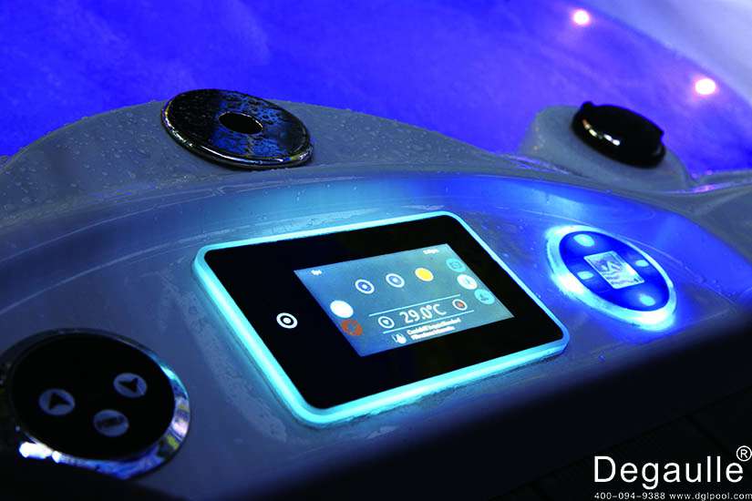 無邊際泳池設(shè)備