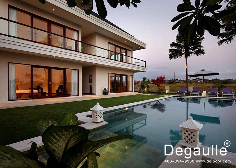 戴高樂無邊際泳池