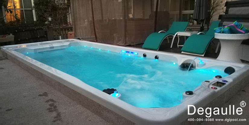 戴高樂(lè)無(wú)邊際泳池