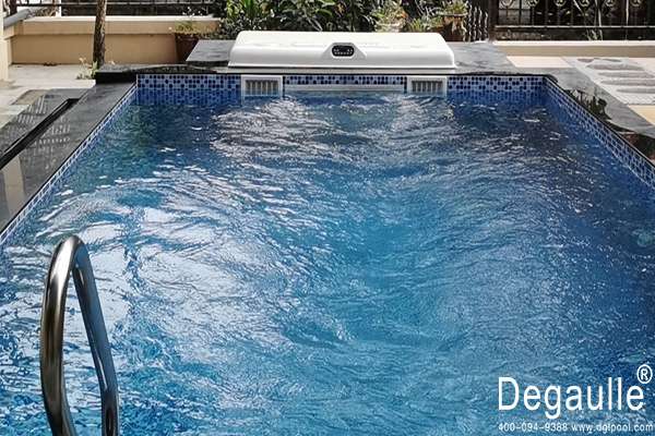 新型游泳池設備