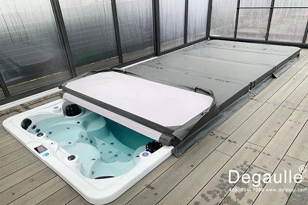 戴高樂無邊際泳池